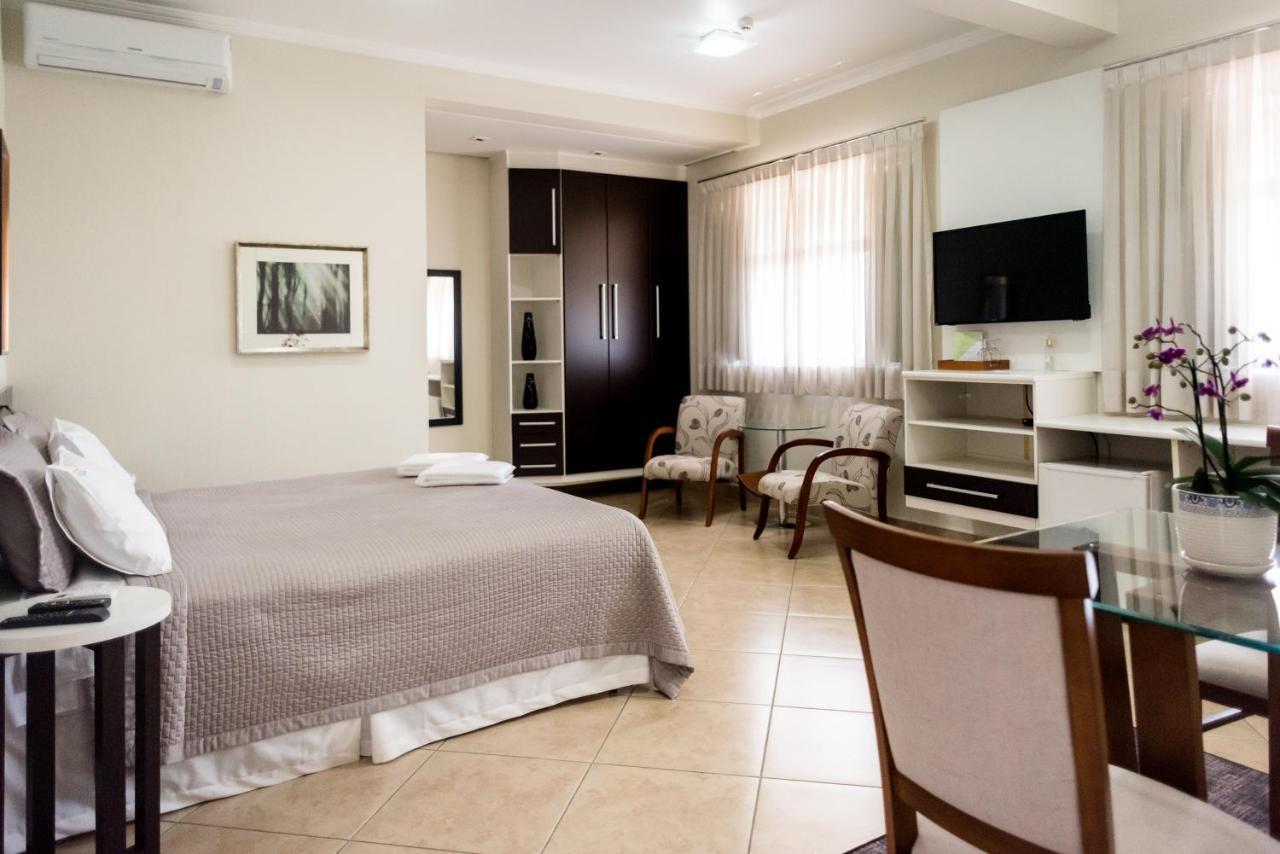 Holambra Garden Hotel Kültér fotó A typical hotel room